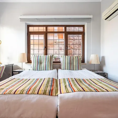 Fascinating Flat Near Hadrians Gate Apartament