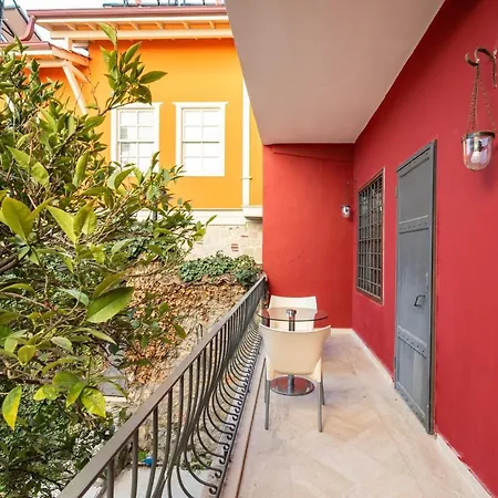 Fascinating Flat Near Hadrians Gate Antália